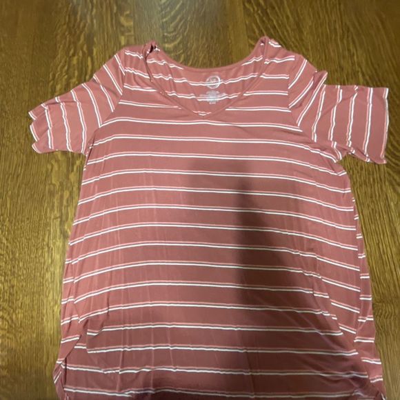 Maurices 24/7 tee - Picture 1 of 2